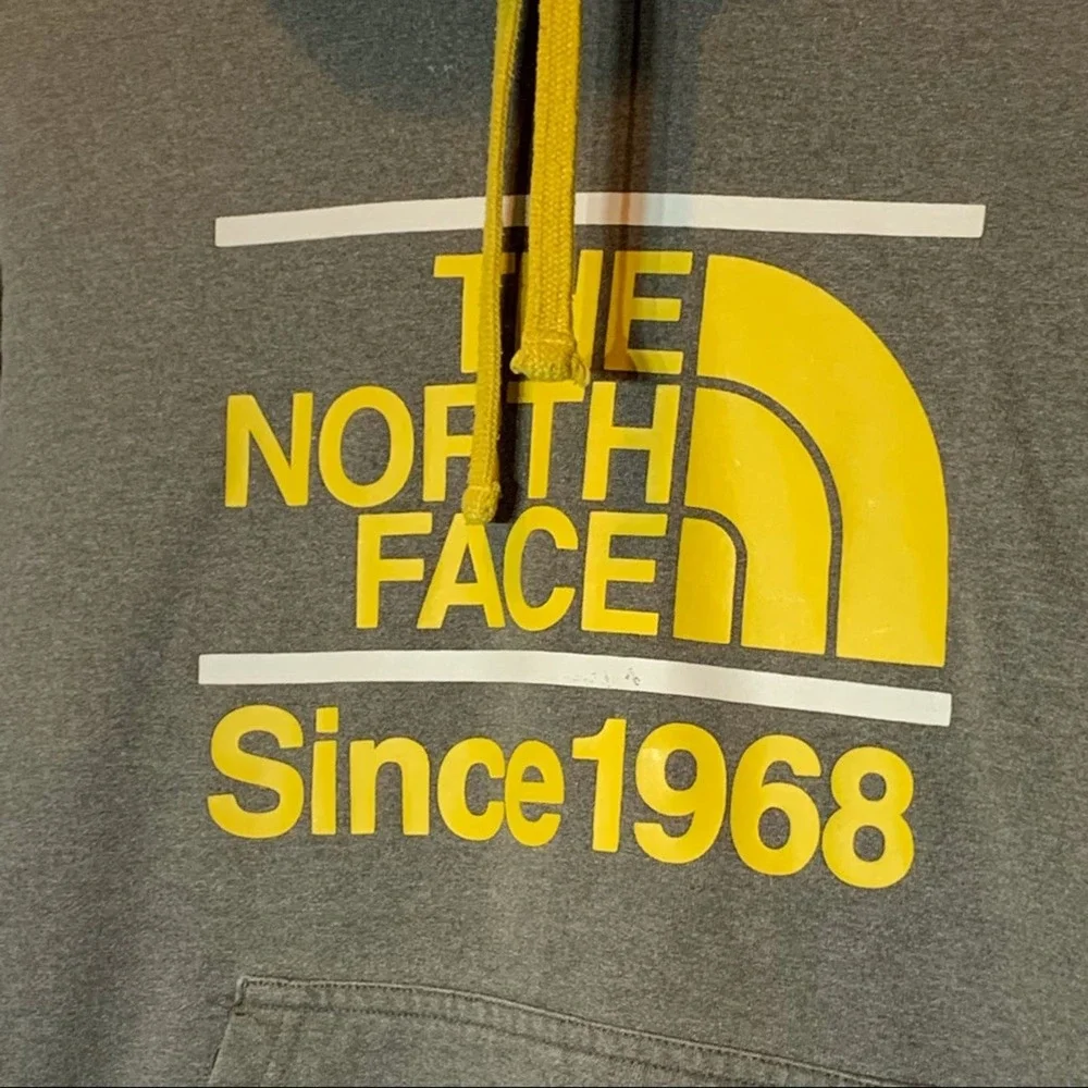 EUC The North Face Gray, Yellow and White Hooded‎ Sweatshirt Hoodie